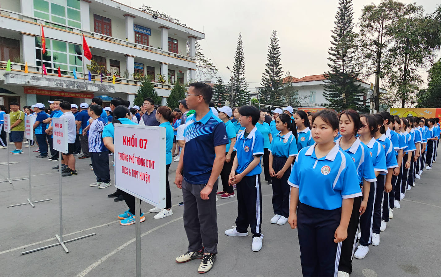Hưởng ứng Lễ phát động “Toàn dân rèn luyện thân thể theo gương Bác Hồ vĩ đại