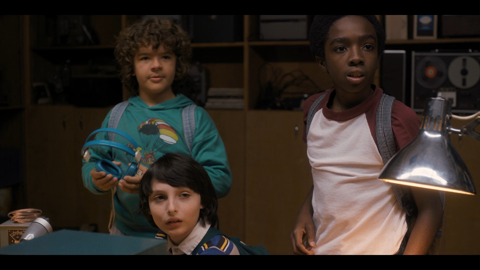 Stranger.Things.S01E01.Chapter.One.The.Vanishing.of.Will.Byers.1080p.NF.WEB-DL.DDP5.1.H.264-HBO.mkv_snapshot_24.12.076.jpg
